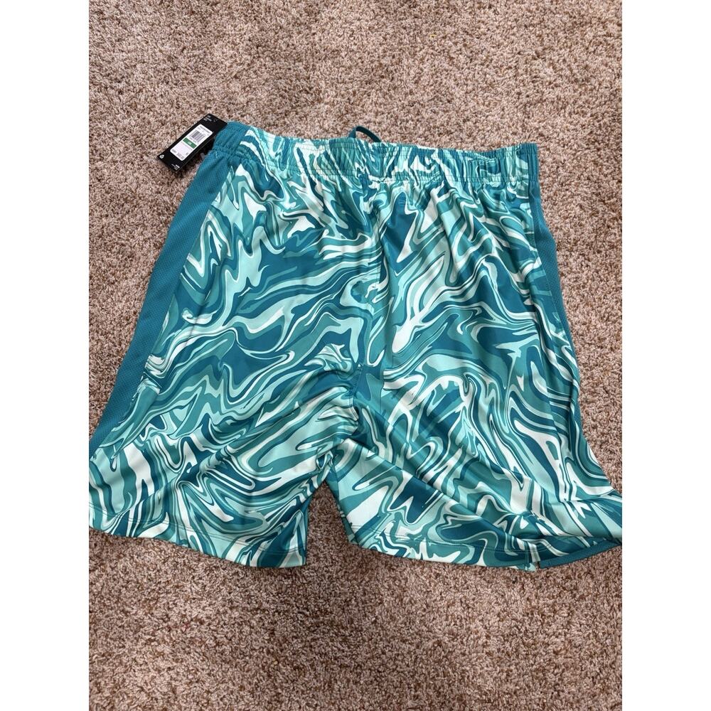 Men’s Under Armor Gym Shorts Size Large